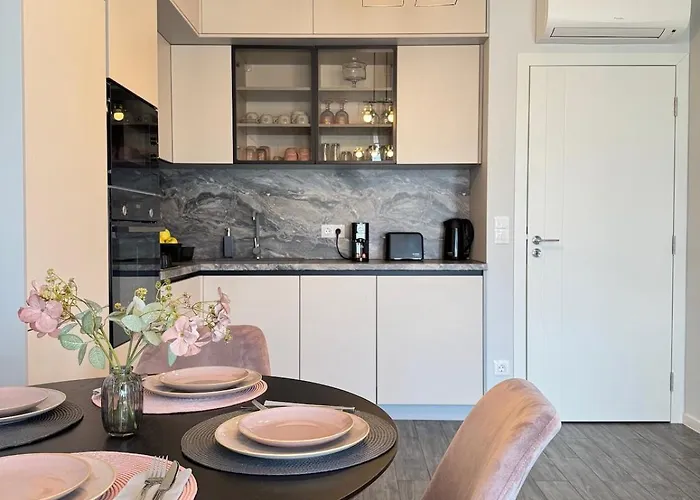 Wings 1 Bedroom Luxury-free Parking