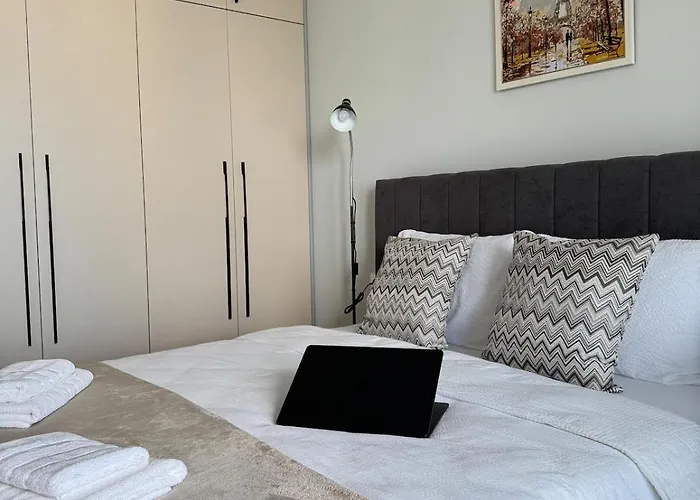 Wings 1 Bedroom Luxury-free Parking Апартамент