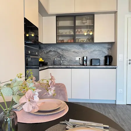 Wings 1 Bedroom Luxury-free Parking Apartment *