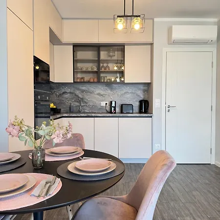 Wings 1 Bedroom Luxury-free Parking