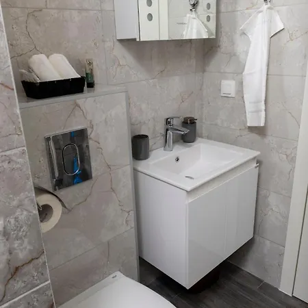 Wings 1 Bedroom Luxury-free Parking